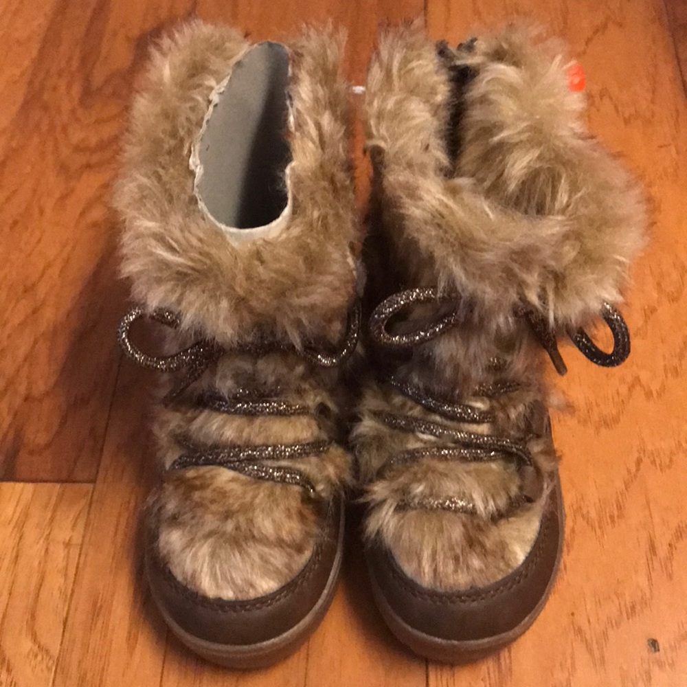 NWT Genuine Kids Girls Winter Boots. Size 8